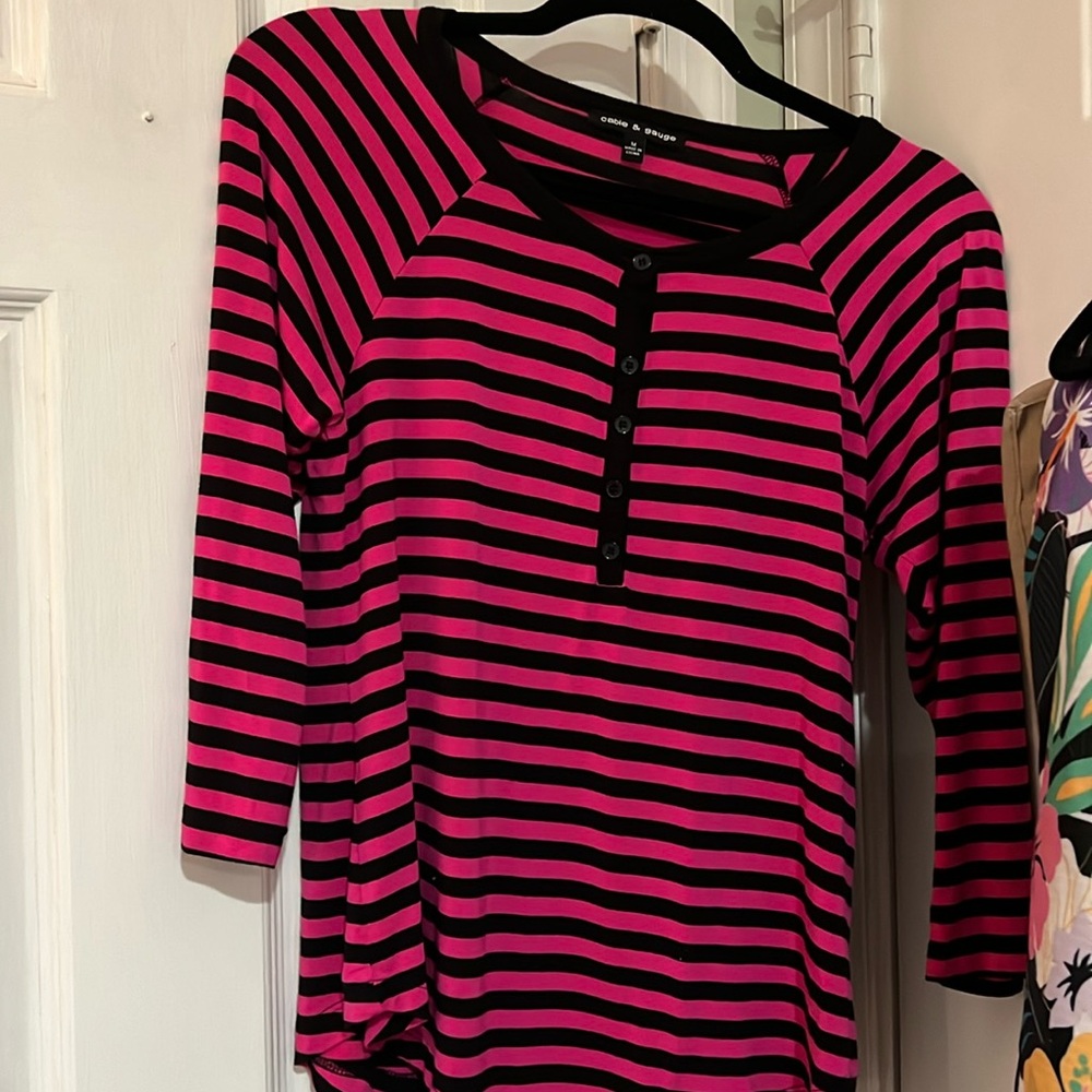 Women’s Cable & Gauge top
